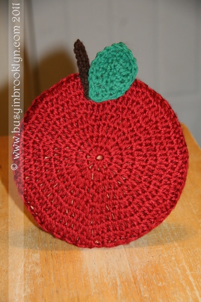 Easy Crochet Apple Trivet