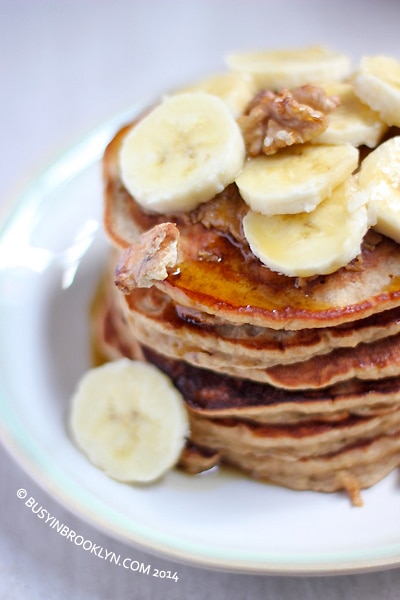 https://busyinbrooklyn.com/wp-content/uploads/2014/07/pancakes-with-bananas.jpg